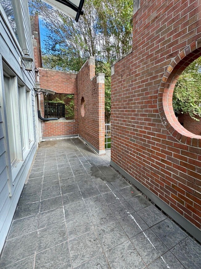 Building Photo - 11862 Taylorcrest Rd