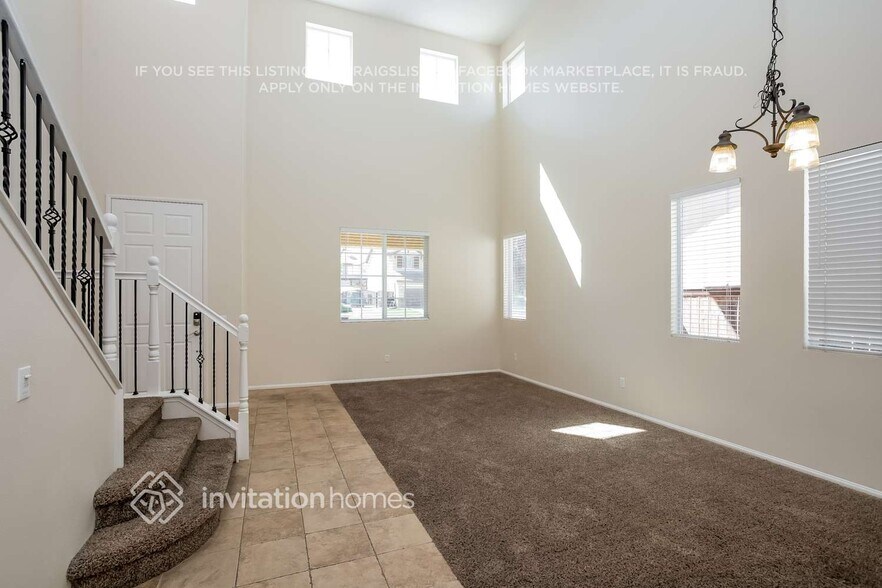 Building Photo - 52 Ivory Ave