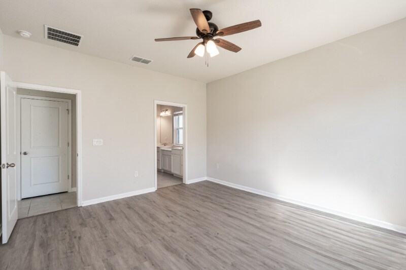 Building Photo - 334 Winter Bliss Ln