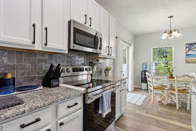 Building Photo - 95152 Cypress Trail