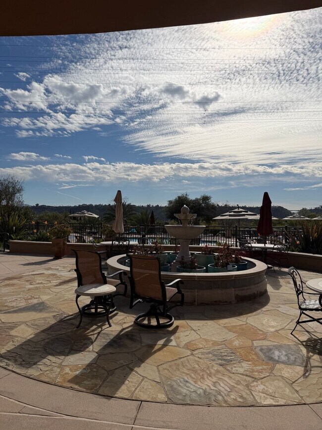 Building Photo - ESCALA - Luxury 2 / 2.5 Townhouse + 2 Car Garage in Gated Escala Community