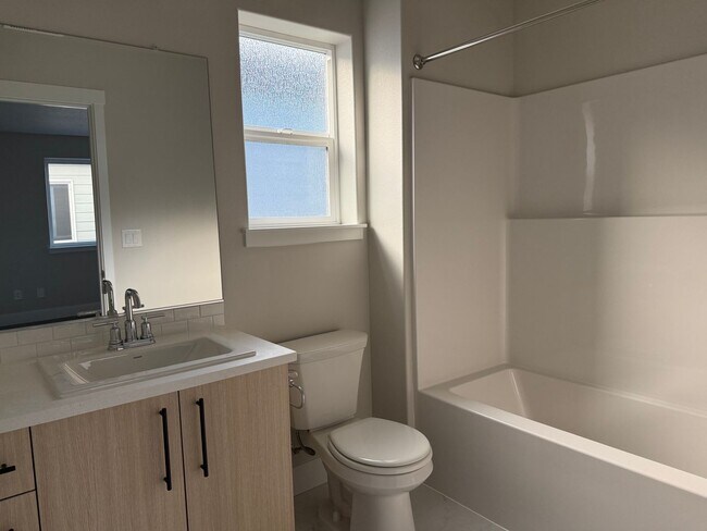 Building Photo - Beautiful Three Bedroom New Construction Home For Rent