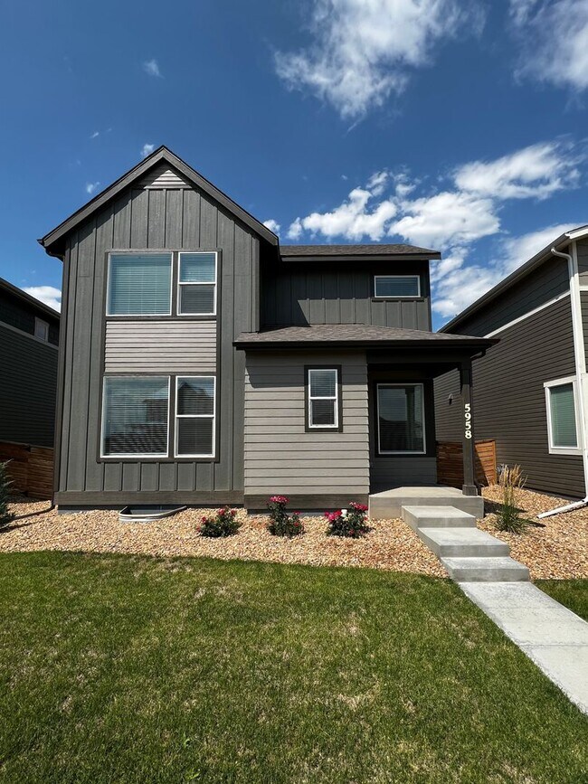 Building Photo - Beautiful 3 Bed 2.5 Bath House in Timnath!