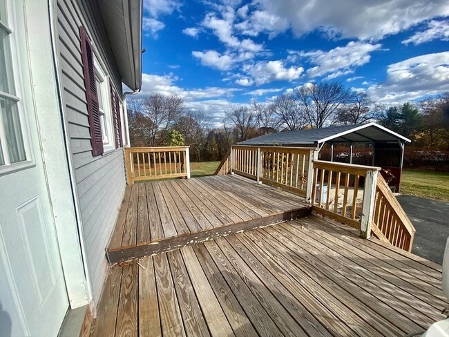 Building Photo - 618 Boston Rd