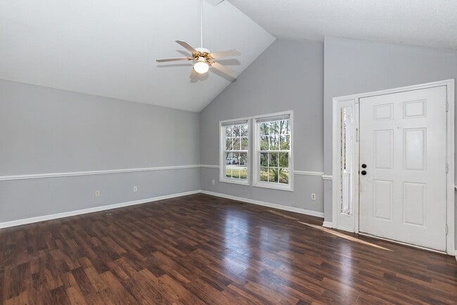 Building Photo - Great Corner Lot Home in Downtown Clayton