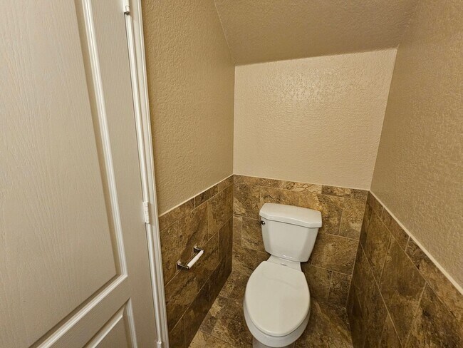 Building Photo - Spacious & Inviting 6-Bedroom Cedar Hill Home – Perfect for Your Next Move