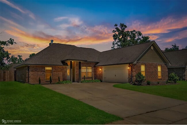 Primary Photo - 204 Southern Creek Cir