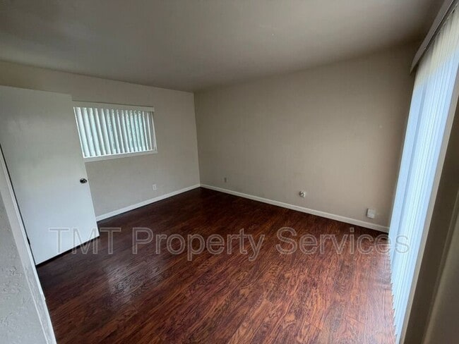 Building Photo - 2011 Mangrum Ave