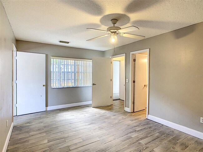 Building Photo - 111 Washington Palm Loop