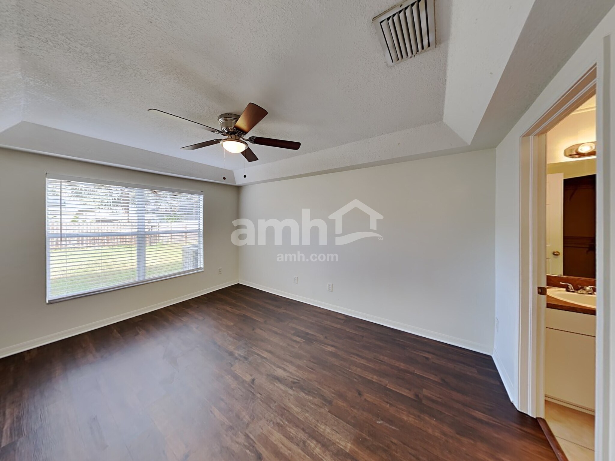 Building Photo - 9643 Patrician Dr