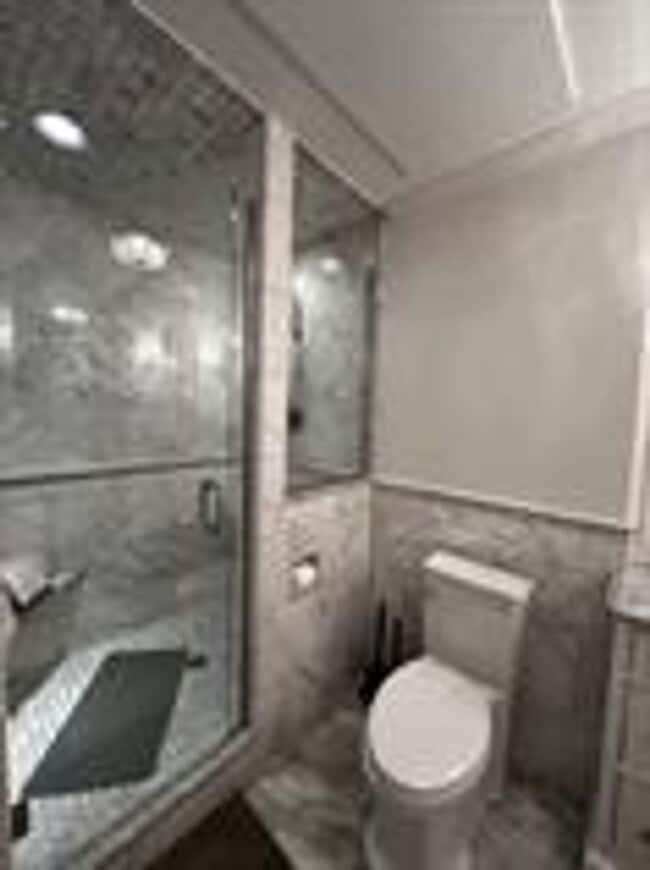 Building Photo - Beautiful Fifteenth floor Furnished one Bedroom with Views