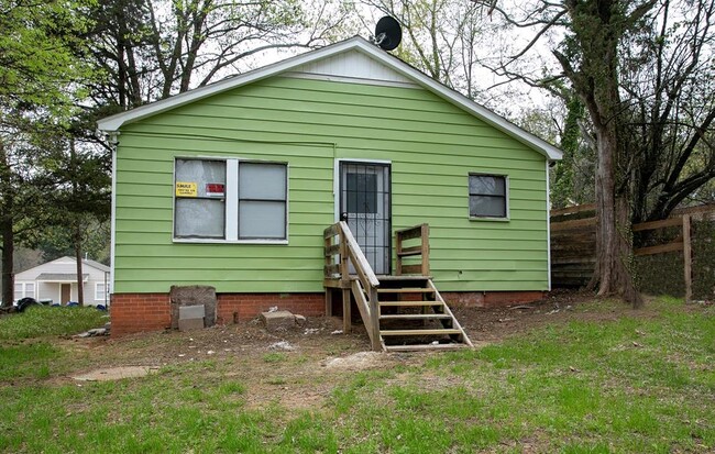 Building Photo - 1612 S Englewood Ave