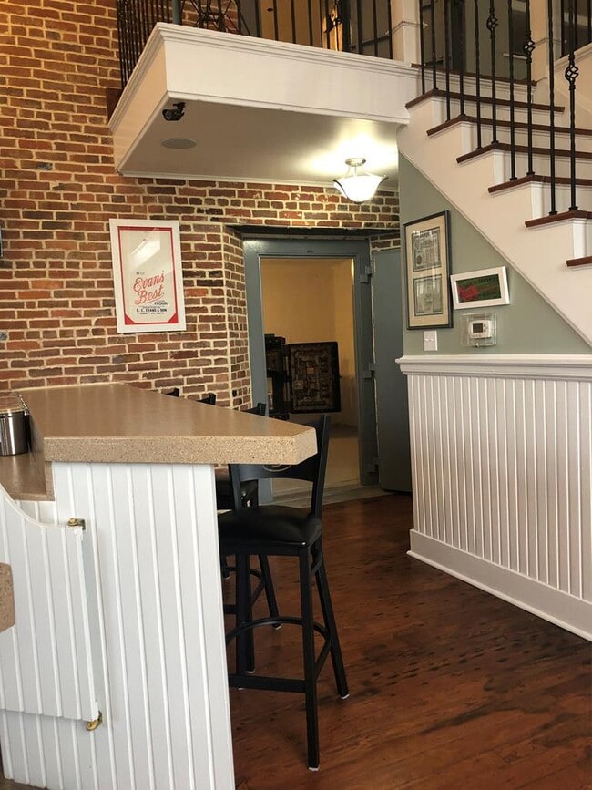 Building Photo - 25514 E Main St