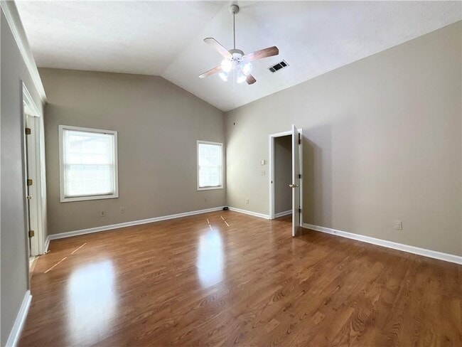 Building Photo - 3070 Bugle Dr