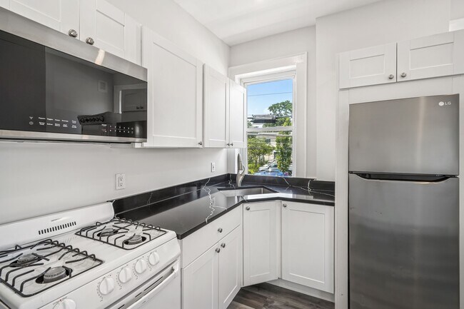 Building Photo - 34 Main St