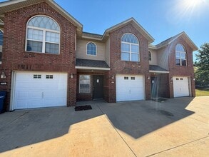 Building Photo - 2929 Meridian Pl