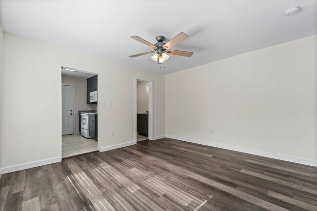 Building Photo - 1615 McKee St