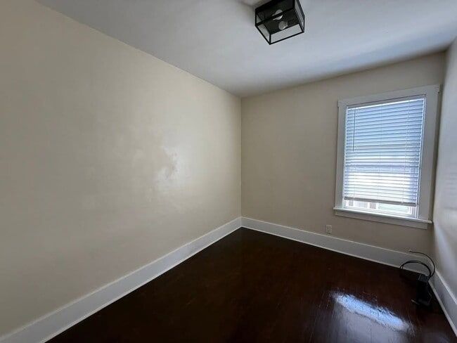 Building Photo - 1644 Taylor Ave