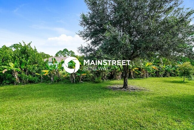 Building Photo - 3 Bedroom Pet-Friendly Home in Lehigh Acres, FL with Main Street Renewal
