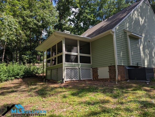 Building Photo - 5408 Ravenswood Pl