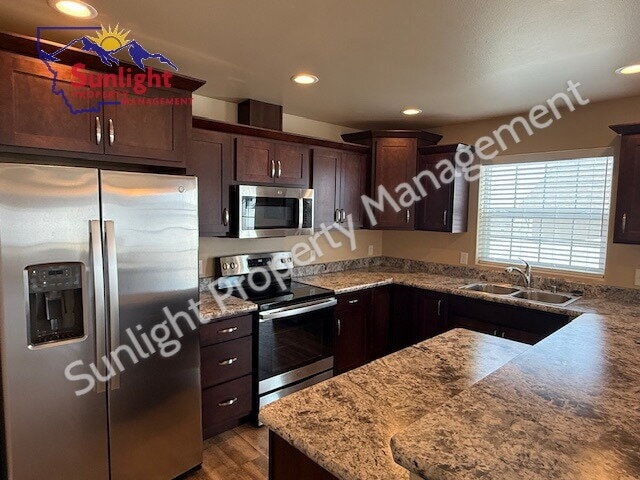 Building Photo - Newer 3 Bed 2 Bath Home in the Heights