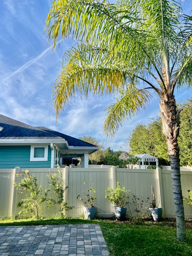 Building Photo - 30 Paradise Valley Dr