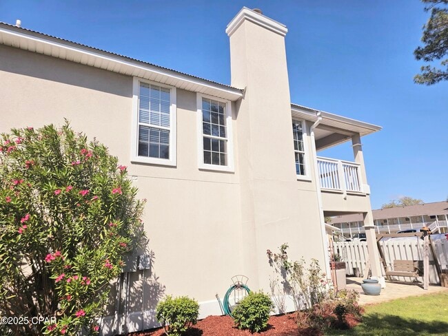 Building Photo - 7009 N Lagoon Dr