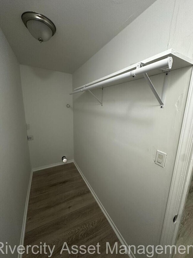 Building Photo - North Memphis Cutie!!! Section 8 Friendly,...