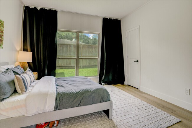 Building Photo - 11703 Wickhollow Ln