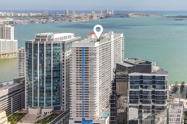 Building Photo - Brickell Bay Club