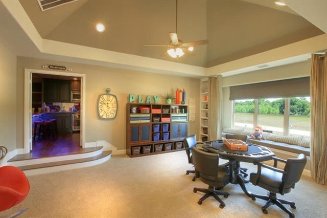 Building Photo - 814 Calcot Dr