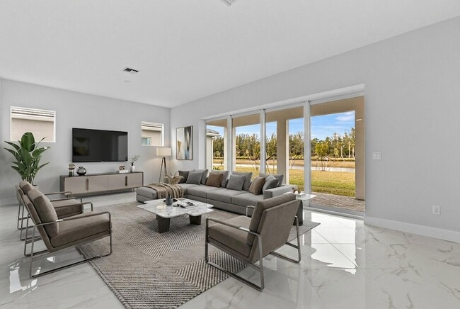 Building Photo - 15054 Wildwood Cir