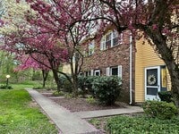 Building Photo - 1400 Hartford Tpke