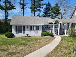 Building Photo - 120 Kenwood Rd