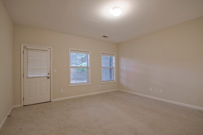 Building Photo - 2665 Rivers Edge Dr NE