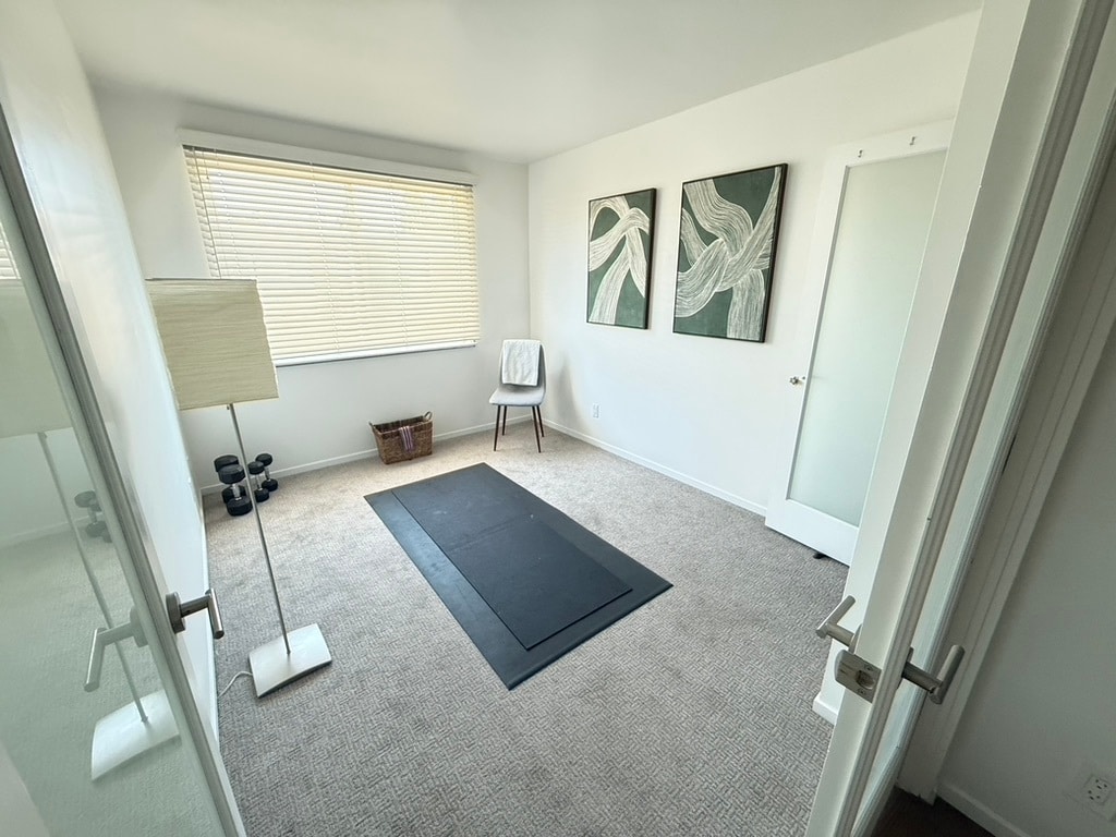 Third Bedroom (multi-purpose, bed available) - 4310 W Kling St