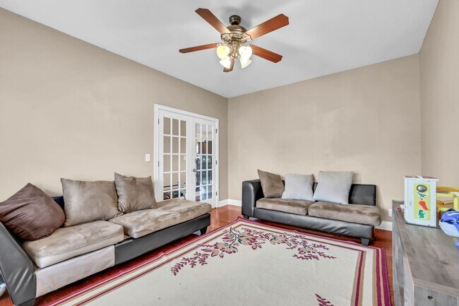 Building Photo - 3342 Cotham Ln