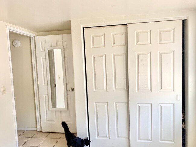 Building Photo - 725 East 5th Street