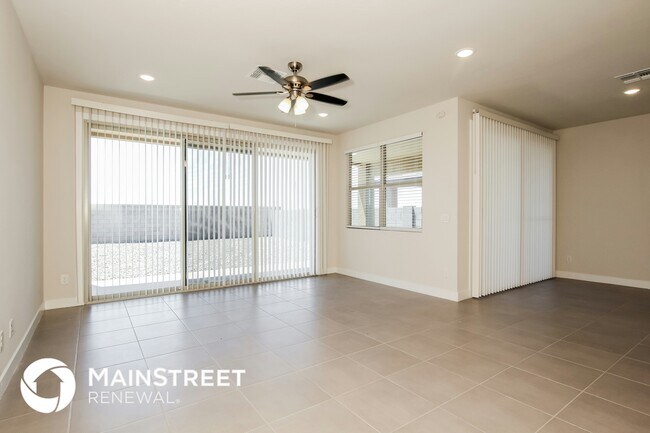 Building Photo - 8518 S 69th Ln