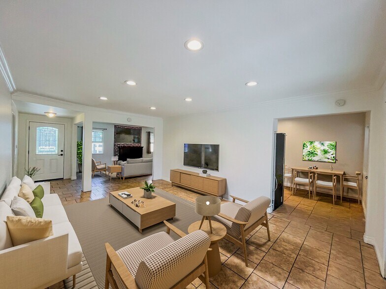 Building Photo - 1420 Central Ave