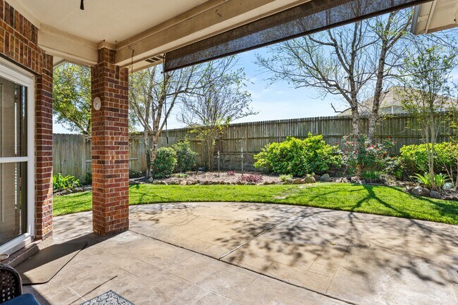 Building Photo - 20698 Oakhurst Meadows Dr
