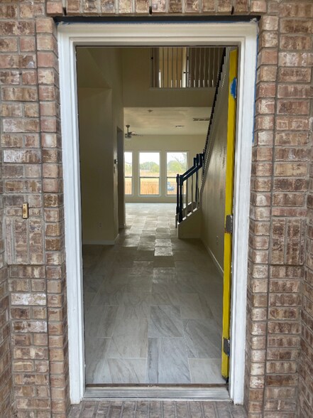 Building Photo - 1076 Zeus Cir