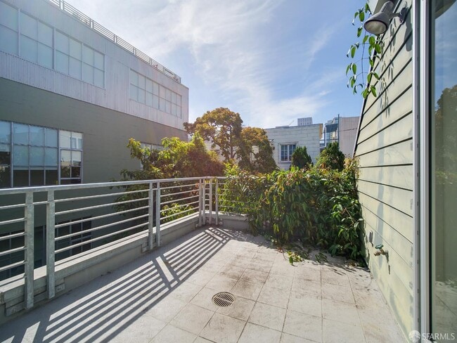 Building Photo - 52 Rausch St