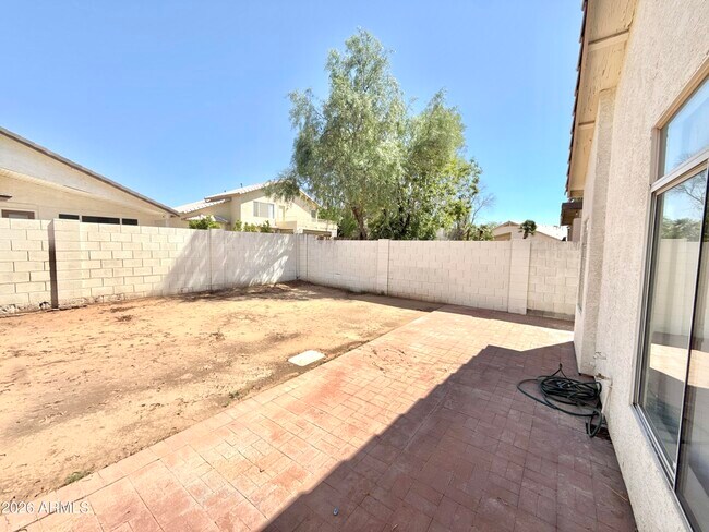 Building Photo - 13896 W Wilshire Dr