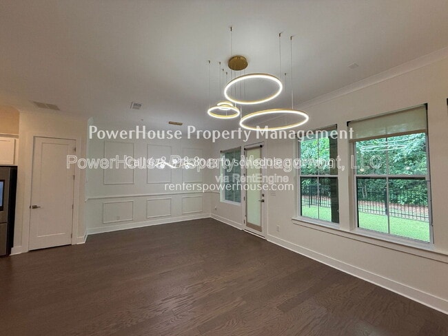 Building Photo - 1190 Harper Dr