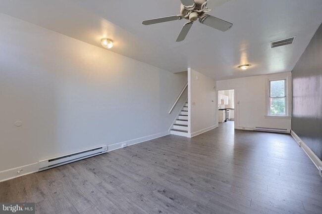 Building Photo - 464 Lafayette St