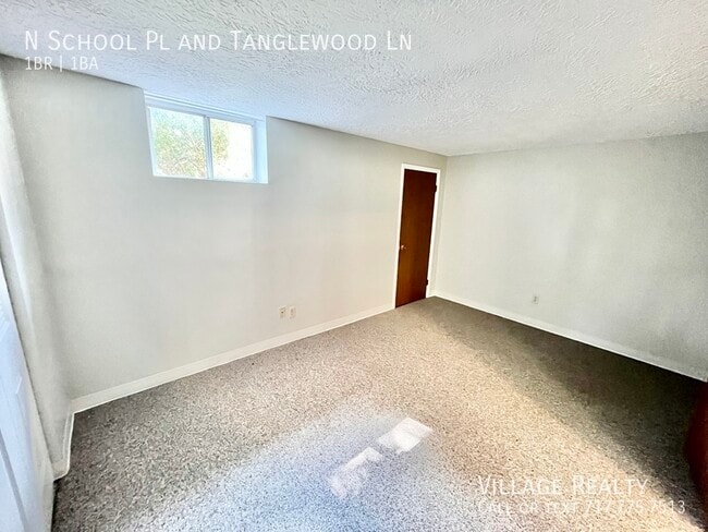 Building Photo - 337 N School Pl
