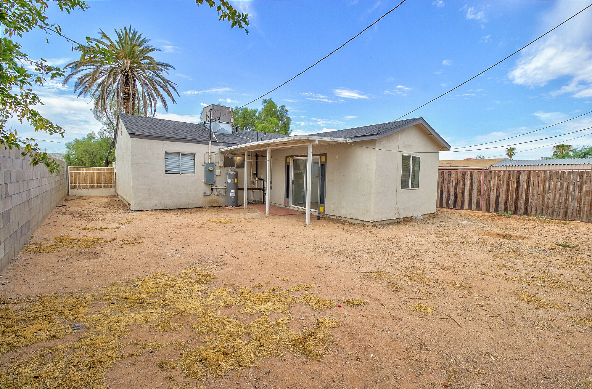 BACKYARD - 1130 E 6th St