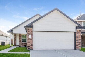 Building Photo - 2827 Briggs Dr