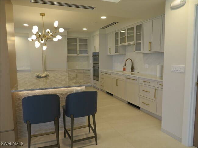 Building Photo - 4005 Gulf Shore Blvd N